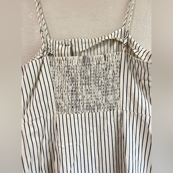 WHO WHAT WEAR WOMENS dress size L
In like new condition 19” pit to pit - Picture 11 of 13